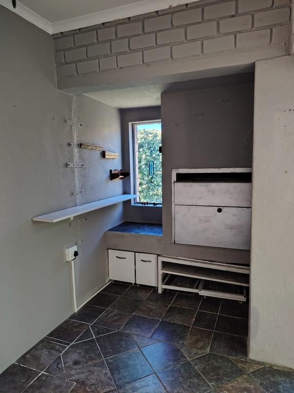 4 Bedroom Property for Sale in Sandbaai Western Cape